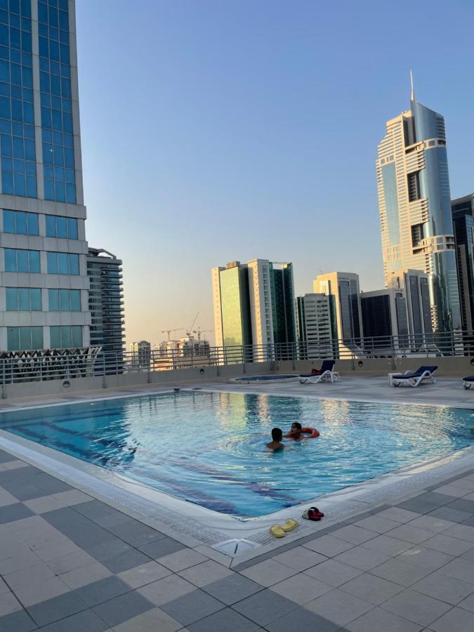 Travelers Backpackers Hostel Dubai Exterior photo