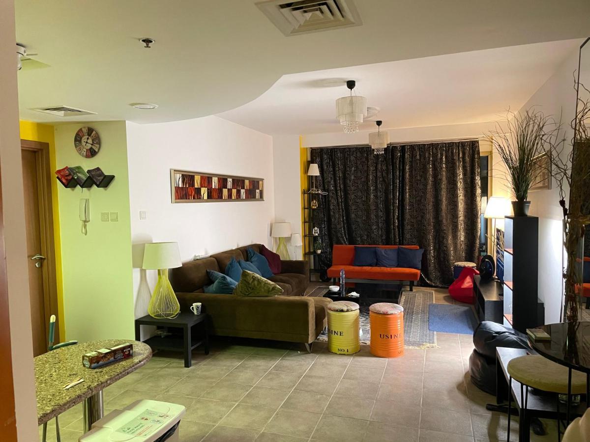 Travelers Backpackers Hostel Dubai Exterior photo